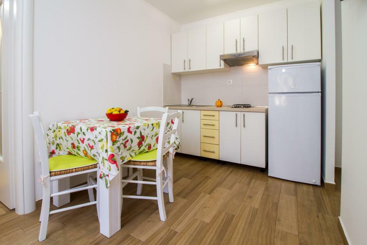 Studio Apartment Zeljka Pula Extérieur photo