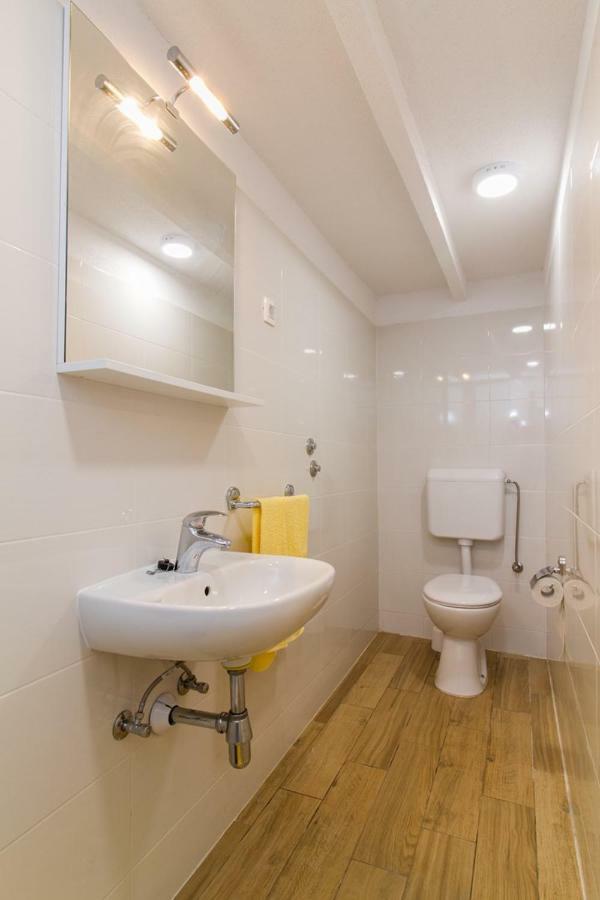 Studio Apartment Zeljka Pula Extérieur photo